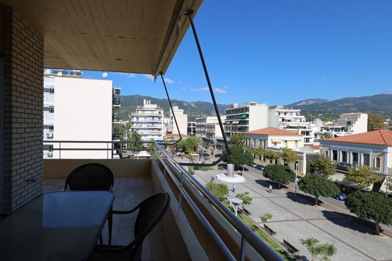 Spacious View Of Central Square Kalamata Exterior foto