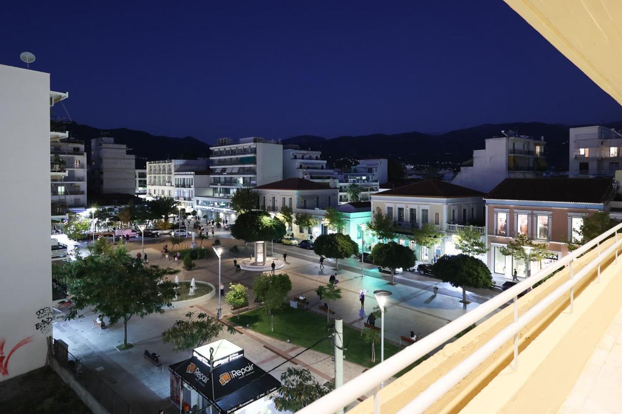 Spacious View Of Central Square Kalamata Exterior foto